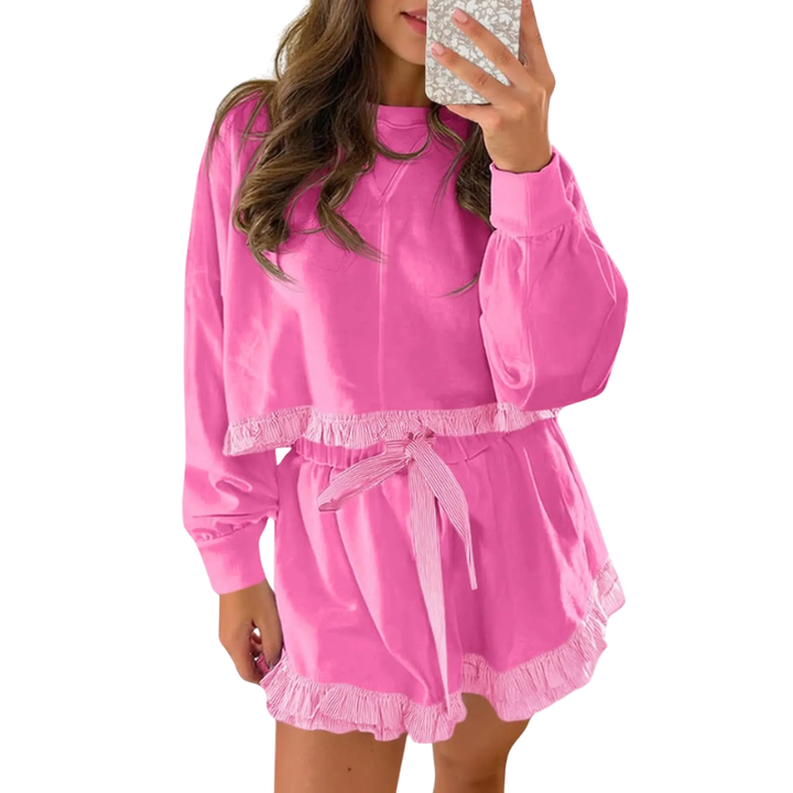 ALAIA™ – Casual Crop Sweatshirt Shorts Outfit